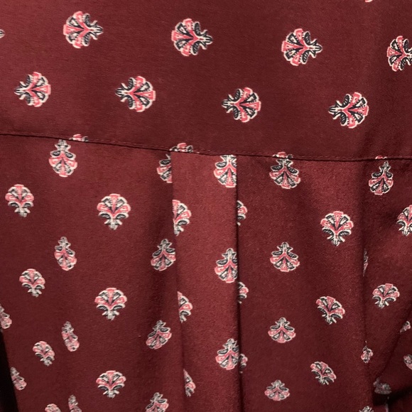 Croft and Barrow Burgundy Blouse - Picture 5 of 9